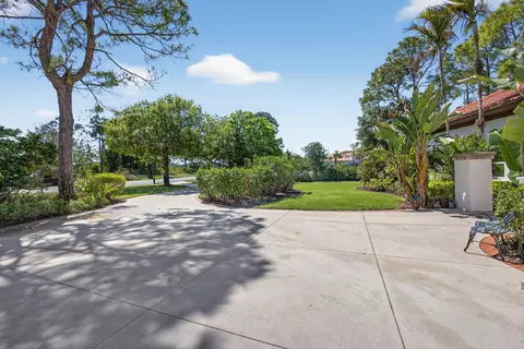Exterior - 18764 SE Old Trail Dr, Jupiter, FL 33478 photo 2 of 24