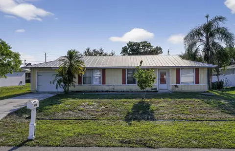 2068 SW Morelia Ln, Port Saint Lucie, FL 34953