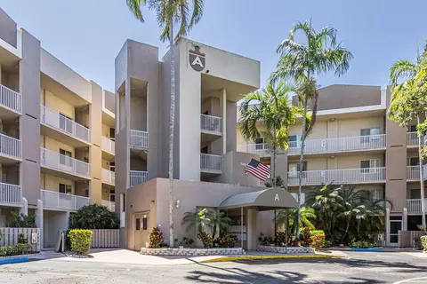 7552 Trent Dr #301, Tamarac, FL 33321