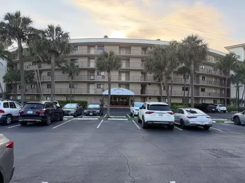 3605 S Ocean Blvd, South Palm Beach, FL 33480