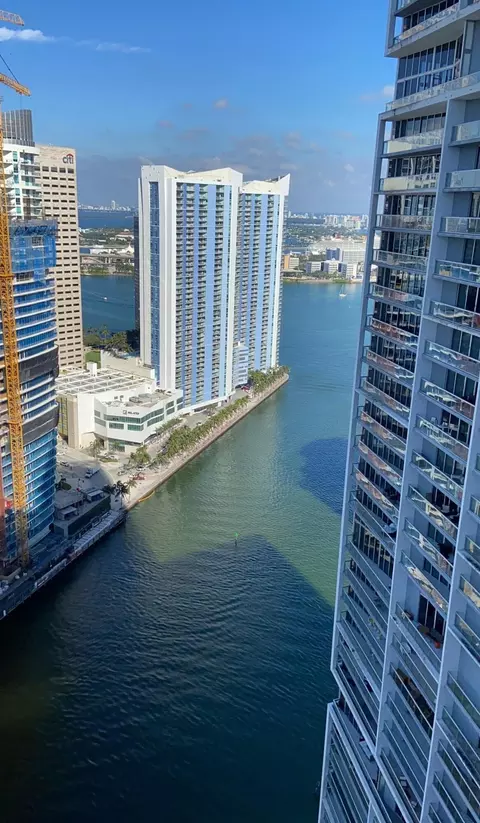 475 Brickell Ave #4615, Miami, FL 33131