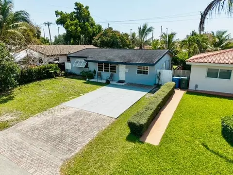 270 NE 42nd St, Oakland Park, FL 33334