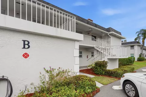 1166 6th Ave #B8, Vero Beach, FL 32960