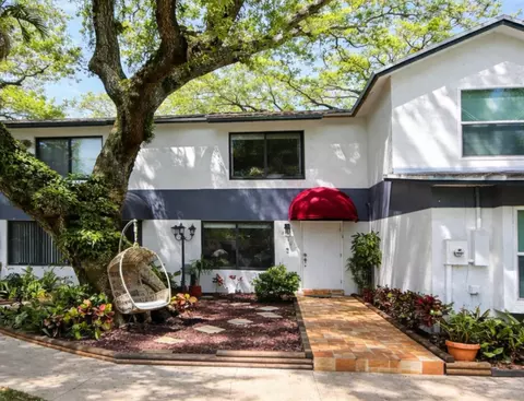 3441 Oak Dr, Hollywood, FL 33021