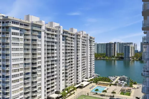 18011 Biscayne Blvd #1502, Aventura, FL 33160