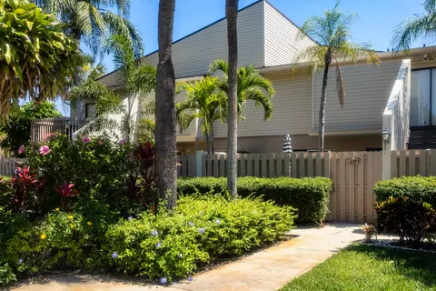 602 Executive Center Dr UNIT 105, West Palm Beach, FL 33401