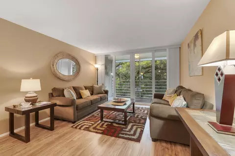 9440 Live Oak Pl #402, Davie, FL 33324