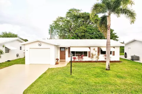 132 NW 10th Ct, Boynton Beach, FL 33426