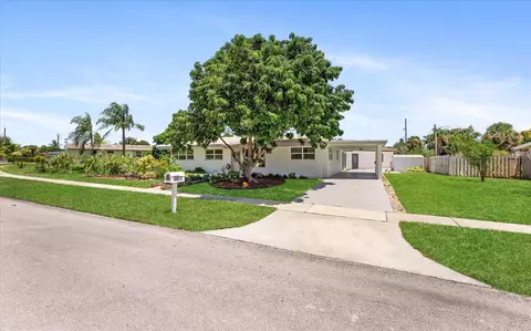 4822 NW 2nd Ter, Boca Raton, FL 33431