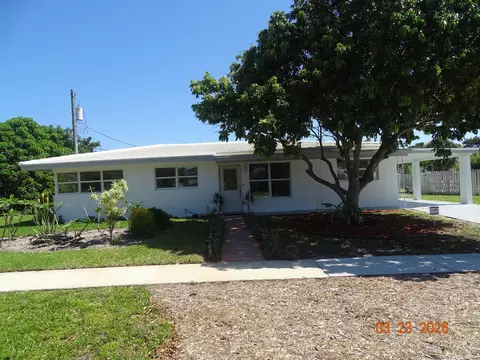 4822 NW 2nd Ter, Boca Raton, FL 33431