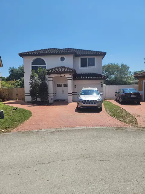 8448 NW 196th Ter, Hialeah, FL 33015