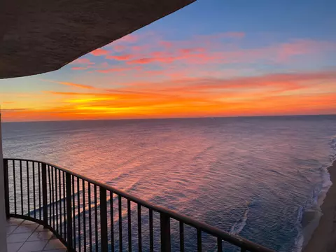 5420 N Ocean Dr #PH2, Riviera Beach, FL 33404