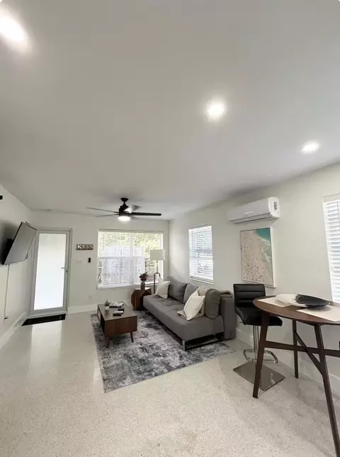 1516 N Dixie Hwy #1-2, Fort Lauderdale, FL 33304
