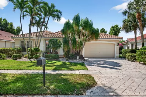 6850 Fiji Cir, Boynton Beach, FL 33437