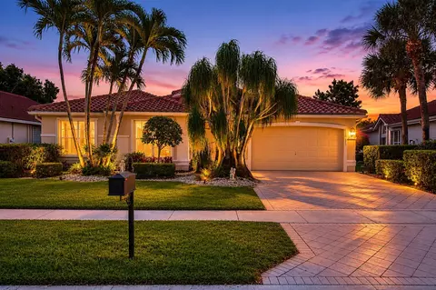 6850 Fiji Cir, Boynton Beach, FL 33437