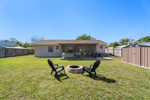 Exterior - 1207 Sioux St, Jupiter, FL 33458 photo 4 of 7