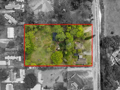 5133 Pine Grove Dr N, West Palm Beach, FL 33417