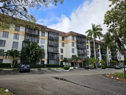 5570 NW 44th St NW #107A, Lauderhill, FL 33319