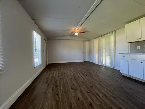585 NW Avenue D, Moore Haven, FL 33471 photo 8