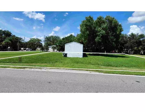 585 NW Avenue D, Moore Haven, FL 33471 photo 12