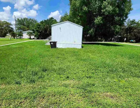 585 NW Avenue D, Moore Haven, FL 33471 photo 11