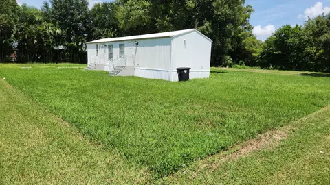 585 NW Avenue D, Moore Haven, FL 33471 photo 13