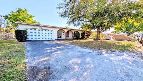 8528 Windsor Dr, Miramar, FL 33025