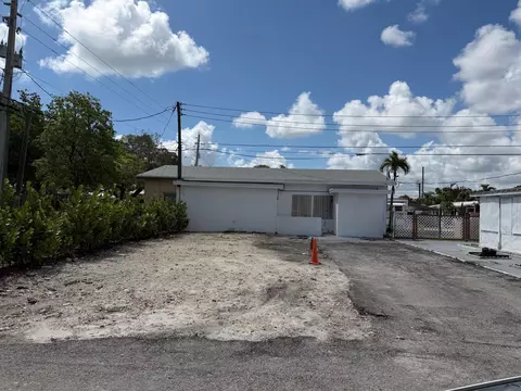 801 SW 1st St, Hallandale Beach, FL 33009