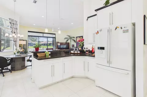 Kitchen - 7159 Boscanni Dr, Boynton Beach, FL 33437 photo 3 of 4