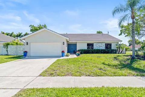 454 Prairie Rose Ln, Boca Raton, FL 33487
