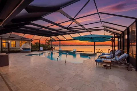 829 Hookline Cir, Loxahatchee, FL 33470