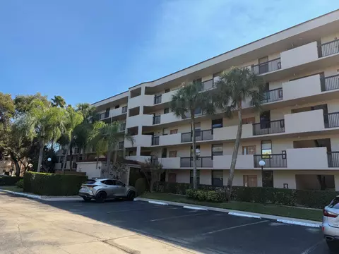 2766 S Carambola Cir S #504, Coconut Creek, FL 33066