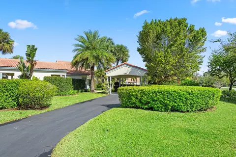 2235 Las Brisas Ct, Wellington, FL 33414