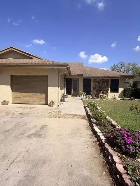 6621 NW 4th Ct, Plantation, FL 33317