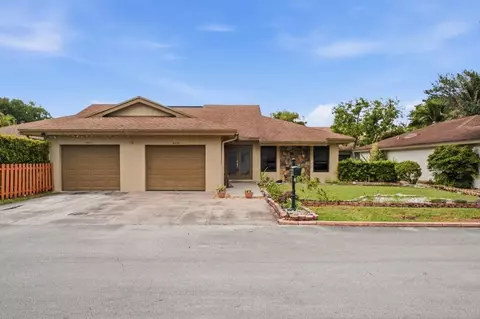 6621 NW 4th Ct, Plantation, FL 33317