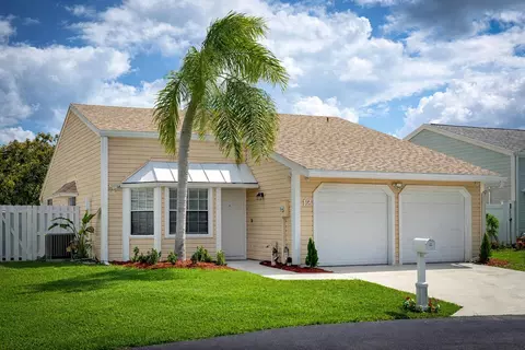 12 Paxford Ln W, Boynton Beach, FL 33426