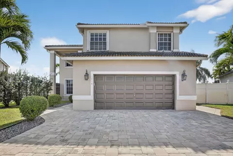 1716 NW 166th Ave, Pembroke Pines, FL 33028
