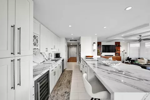 800 Jeffery St #411, Boca Raton, FL 33487