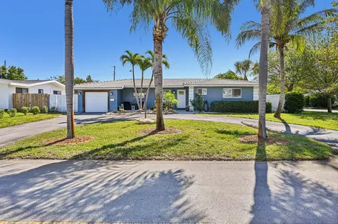 818 SE 9th Ter, Deerfield Beach, FL 33441