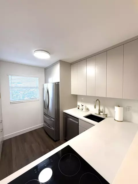 3170 Holiday Springs Blvd #304, Margate, FL 33063