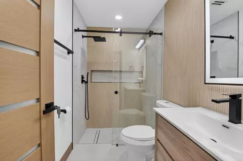 Bath - 8901 Windtree St, Boca Raton, FL 33496 photo 2 of 6