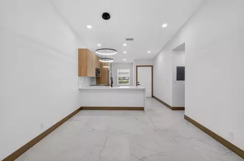 Entry Way - 8901 Windtree St, Boca Raton, FL 33496 photo 4 of 6