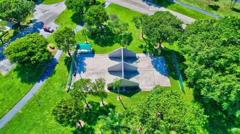 View/Area - 8901 Windtree St, Boca Raton, FL 33496 photo 18 of 23