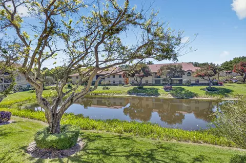 5155 Europa Dr #M, Boynton Beach, FL 33437