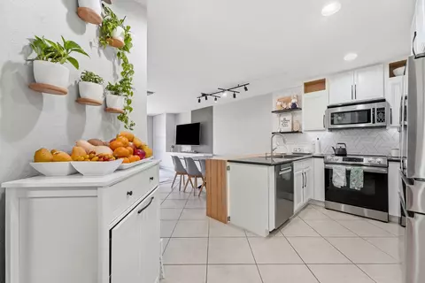 2197 SW Rockport Rd, Port Saint Lucie, FL 34953