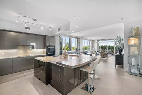 701 SE 21st Ave #301, Deerfield Beach, FL 33441