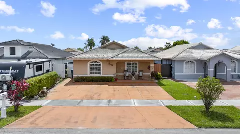 9778 NW 128th Ln, Hialeah Gardens, FL 33018