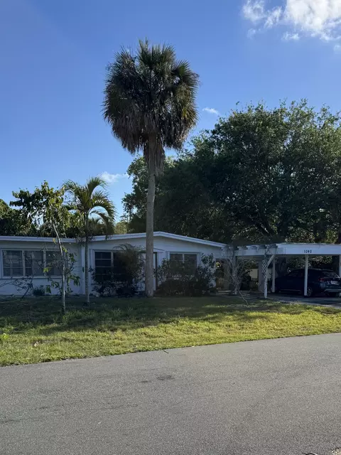 1040 SE 5th St SE, Stuart, FL 34996