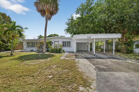 1040 SE 5th St SE, Stuart, FL 34996