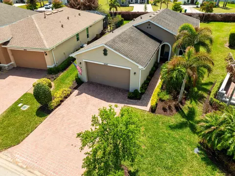 10247 SW Indian Lilac Trl, Port Saint Lucie, FL 34987